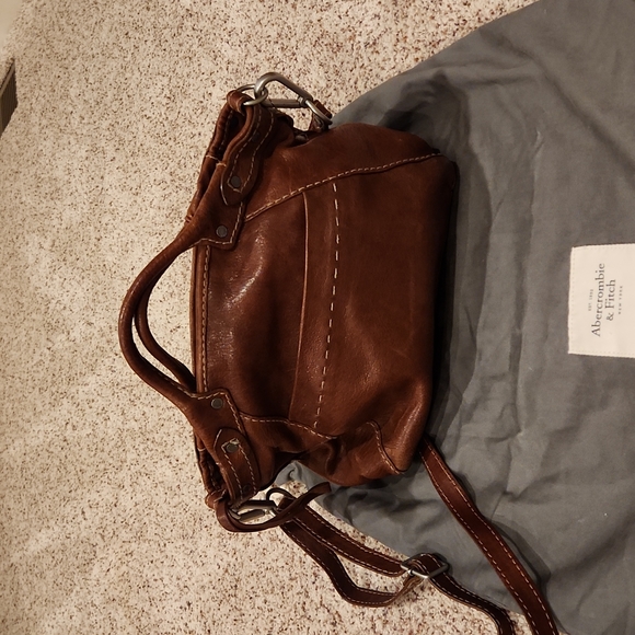 Abercrombie and Fitch leather handbag - Picture 3 of 11